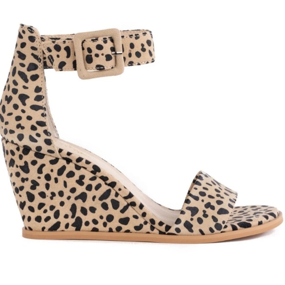 Seychelles cloud nine wedge sandal size 9
